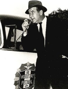 Broderick Crawford as Dan Matthews